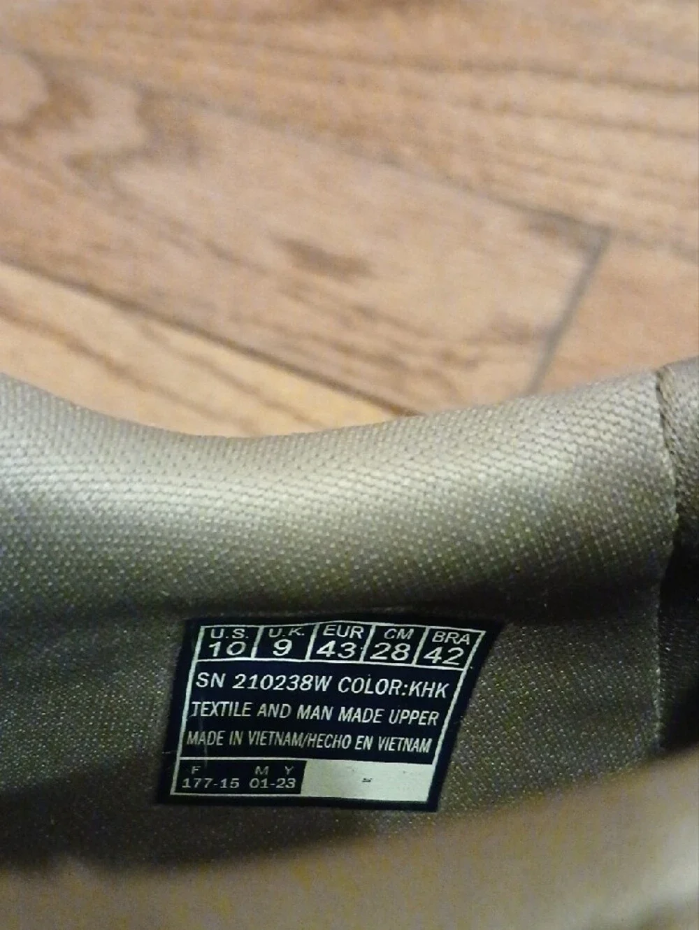 Skechers Khaki Lightweight Men's Sneaker Size 10